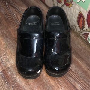 Shiny black Dansko clogs